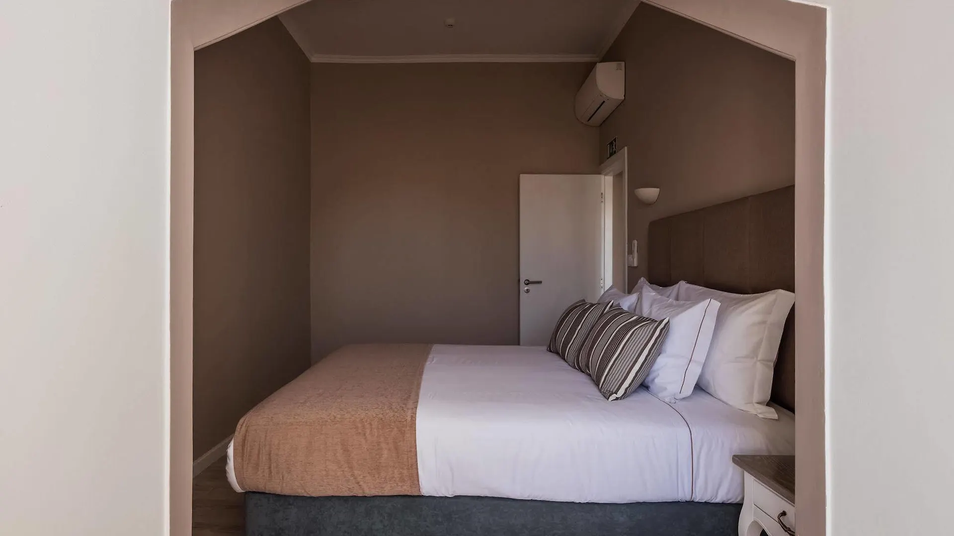 בית הארחה ליסבון Vila Garden Guesthouse